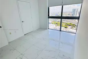 92 SW 3rd St, Miami, FL 33130 - Photo 11