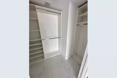 92 SW 3rd St #3105, Miami, FL 33130 - Photo 9