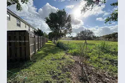 2604 SE 19th St, Homestead, FL 33035 - Photo 5