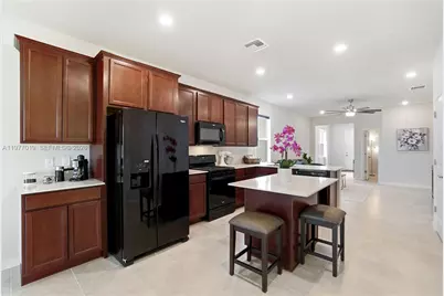 10581 SW Captiva Dr, Port Saint Lucie, FL 34987 - Photo 11