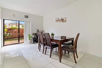 10268 NW 88th Ter, Doral, FL 33178 - Photo 13