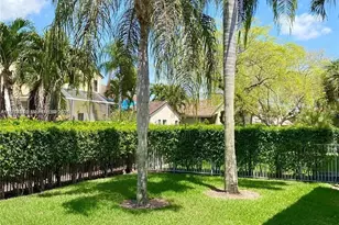 15627 SW 16th Ct, Pembroke Pines, FL 33027 - Photo 17