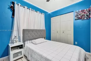 871 NE 207th Ln, Miami, FL 33179 - Photo 31