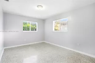 901 NW 55th St, Miami, FL 33127 - Photo 7