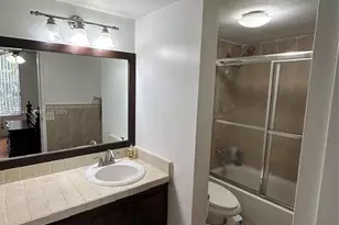 8330 Sands Point Blvd, Tamarac, FL 33321 - Photo 19