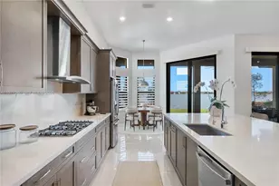 8950 W Parkland Bay Trl, Parkland, FL 33076 - Photo 15