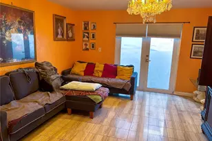 11219 SW 33 Rd Circle Pl 11219 SW 33 Rd Cir Pl, Miami, FL 33165 - Photo 5