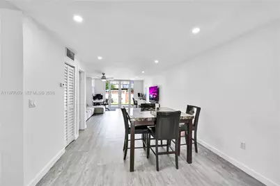 14145 Kendale Lakes Cir, Miami, FL 33183 - Photo 5