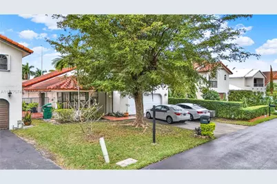 10528 SW 118th Pl, Miami, FL 33186 - Photo 3