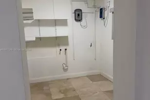 1585 W 53rd St, Hialeah, FL 33012 - Photo 13