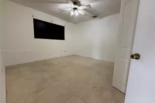1585 W 53rd St, Hialeah, FL 33012 - Photo 13