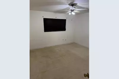 1585 W 53rd St, Hialeah, FL 33012 - Photo 11