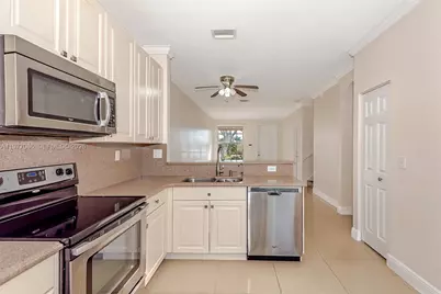 7919 NW 20th St, Pembroke Pines, FL 33024 - Photo 11
