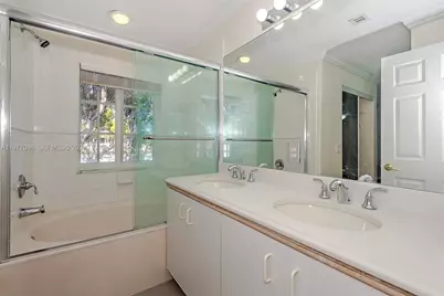 7919 NW 20th St, Pembroke Pines, FL 33024 - Photo 27