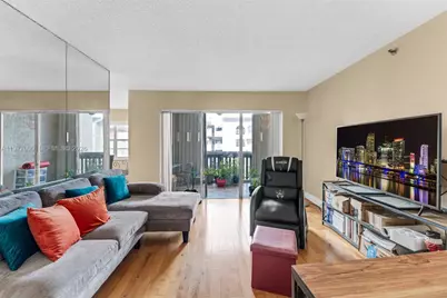 10641 SW 108th Ave #3D, Miami, FL 33176 - Photo 3
