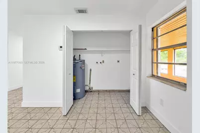 15401 SW 212th St, Miami, FL 33187 - Photo 9