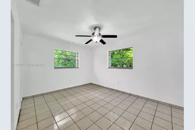 15401 SW 212th St, Miami, FL 33187 - Photo 27