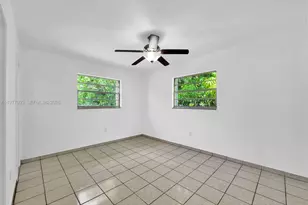 15401 SW 212th St, Miami, FL 33187 - Photo 27