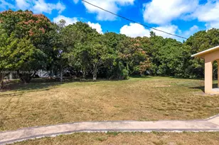 15401 SW 212th St, Miami, FL 33187 - Photo 39