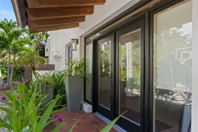 1028 NE 84th St, Miami, FL 33138 - Photo 5