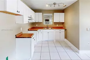 2760 NW 58th St, Miami, FL 33142 - Photo 11