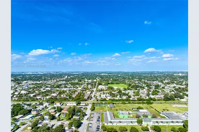 2760 NW 58th St, Miami, FL 33142 - Photo 41