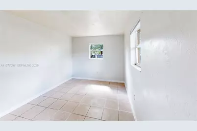 2760 NW 58th St, Miami, FL 33142 - Photo 21