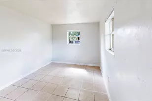 2760 NW 58th St, Miami, FL 33142 - Photo 21