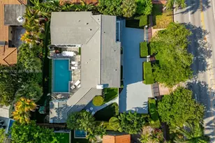 2887 Pine Tree Dr, Miami Beach, FL 33140 - Photo 43