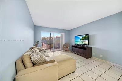 8005 Lake Dr #404, Doral, FL 33166 - Photo 9