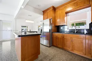 1455 NE 180th St, North Miami Beach, FL 33162 - Photo 13