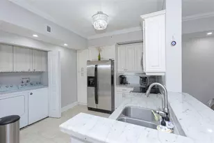 6976 SW 39th St, Davie, FL 33314 - Photo 9