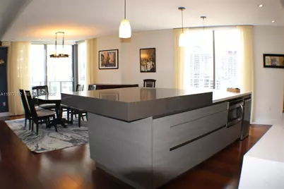 31 SE 6th St #1801, Miami, FL 33131 - Photo 23