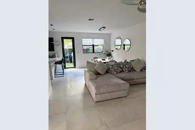 7905 NW 104th Ct, Doral, FL 33178 - Photo 3