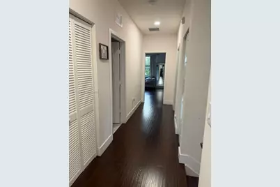 7905 NW 104th Ct, Doral, FL 33178 - Photo 9