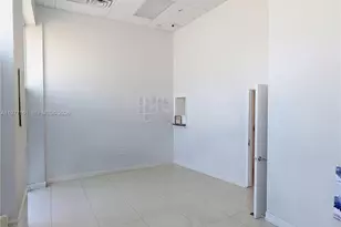 1100 W Oakland Park Blvd, Wilton Manors, FL 33311 - Photo 1