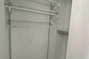 121 NE 34th St, Miami, FL 33137 - Photo 11