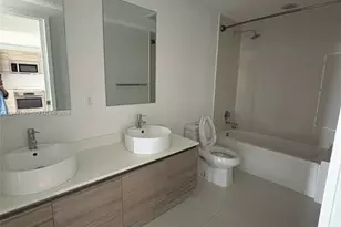 121 NE 34th St, Miami, FL 33137 - Photo 13