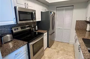 90 Alton Rd, Miami Beach, FL 33139 - Photo 15