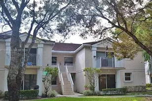 11216 SW 12th St, Pembroke Pines, FL 33025 - Photo 1