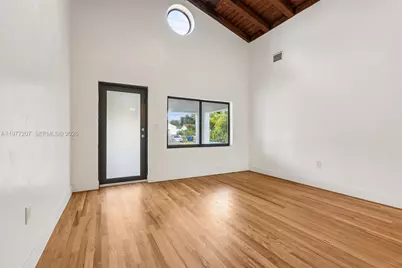 700 NE 87th St, Miami, FL 33138 - Photo 7