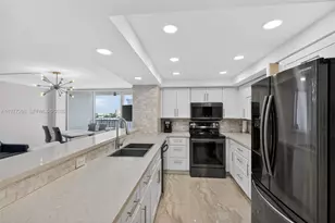 2655 Collins Ave, Miami Beach, FL 33140 - Photo 5