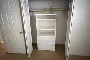 1735 W 60th St, Hialeah, FL 33012 - Photo 7