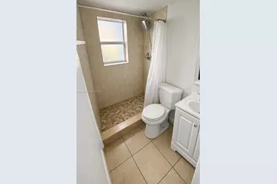 1735 W 60th St #M201, Hialeah, FL 33012 - Photo 9