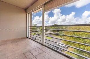 9410 Tangerine Pl, Davie, FL 33324 - Photo 7