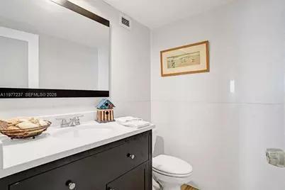 5700 Collins Ave #5L, Miami Beach, FL 33140 - Photo 27