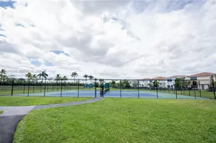 340 NE 194th Ln, Miami, FL 33179 - Photo 33