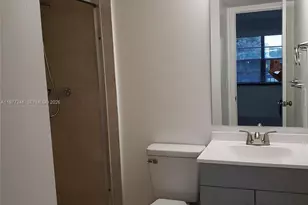 1301 NE 7th St, Hallandale Beach, FL 33009 - Photo 13