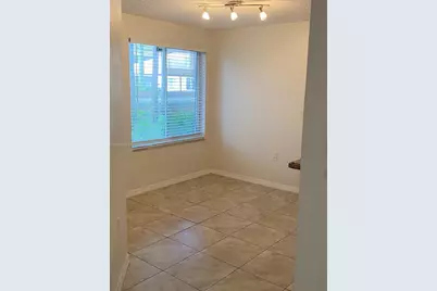 22104 Glenmoree #22104, West Palm Beach, FL 33409 - Photo 3