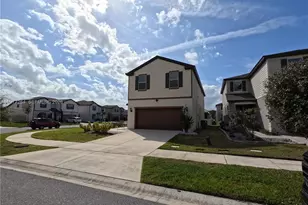 2647 E Lake Point Dr, Kissimmee, FL 34744 - Photo 37